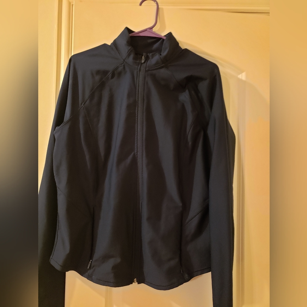 Old Navy PowerSoft Full Zip Jacket. Size XL, in navy blue color